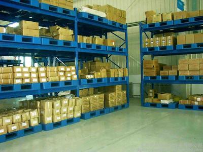 東莞中堂重型貨架設(shè)備倉(cāng)儲(chǔ)貨架直銷服務(wù)與常平模具貨架、長(zhǎng)安貨架廠產(chǎn)品指南